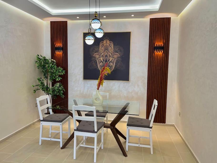 N25 Pied Sur Mer, La Corniche Apartamento